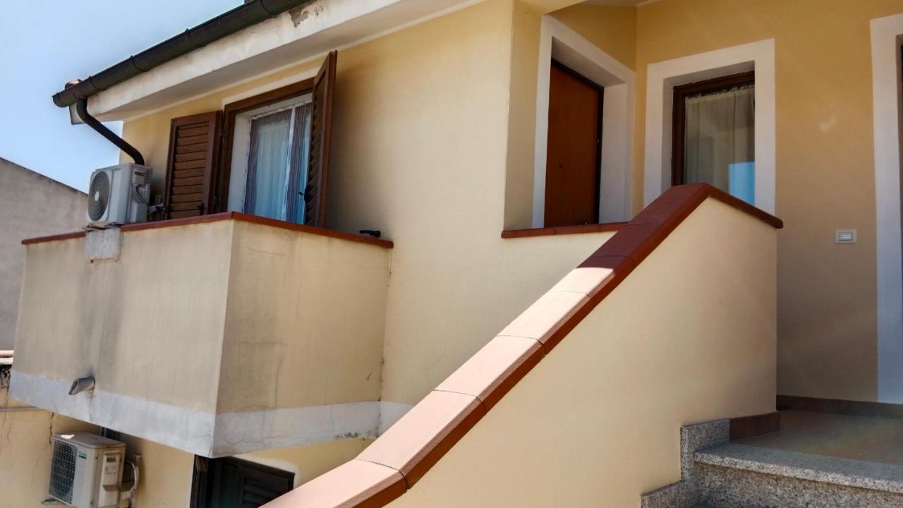 Flamingo House Apartment Cabras Exterior photo